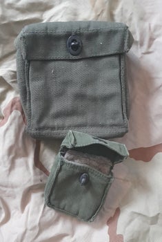 Brittien m58 pehmustetut taskut , Hyv&auml;kuntoisia