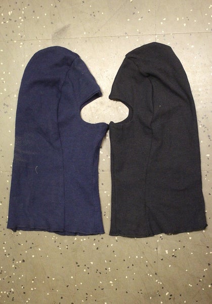 Brittien musta/sininen kyp&auml;r&auml;huppu, hyv&auml;kuntoinen