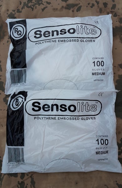 Brittitullin kertak&auml;ytt&ouml;hanskat, k&auml;ytt&auml;m&auml;tt&ouml;m&auml;t